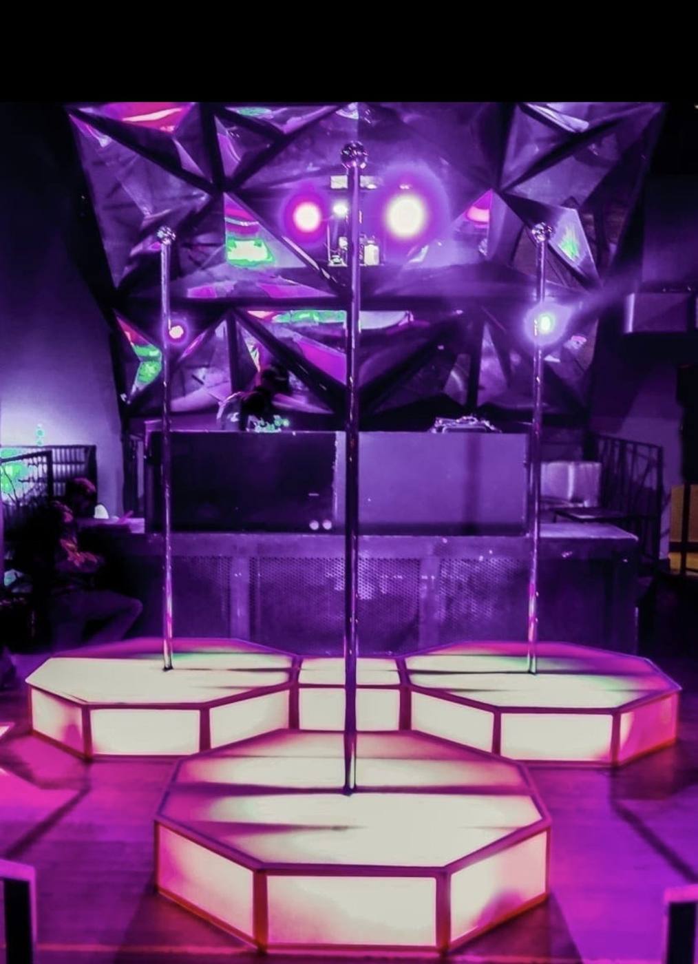 360 degree pole experience